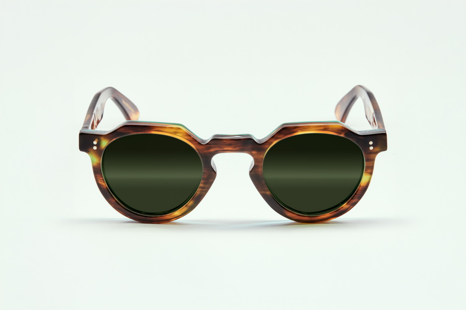 CROWN XL-Q-F-VERTFONCE-VERRE-MINERAUX-POLARISANT